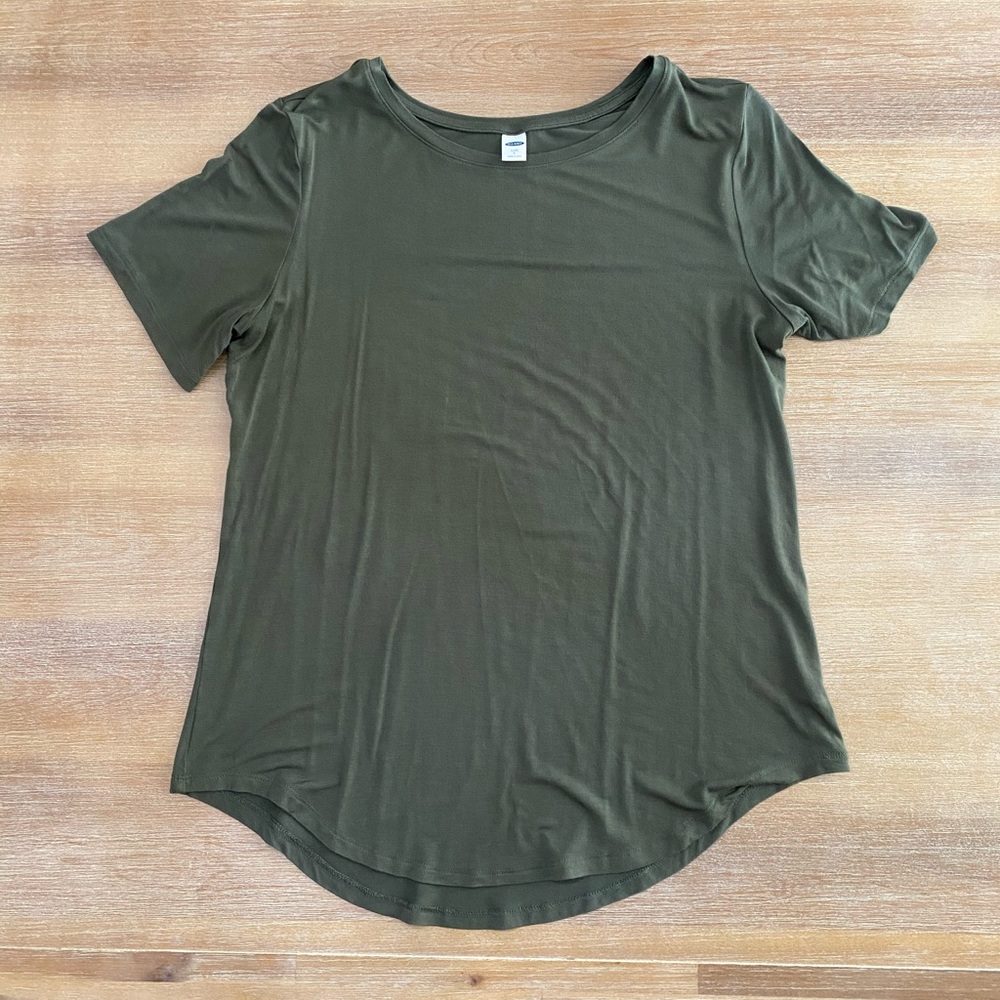 Old Navy Luxe shirt size Large